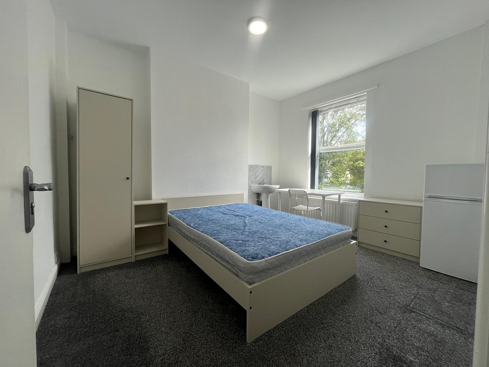 11 Wiverton Road