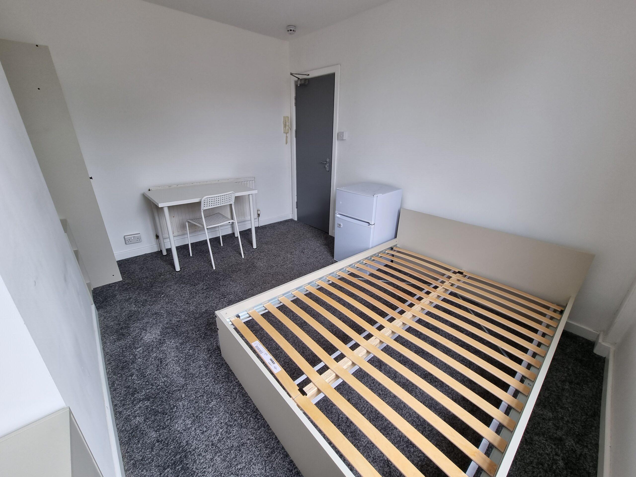 Room 11 at 11 Wiverton Road
