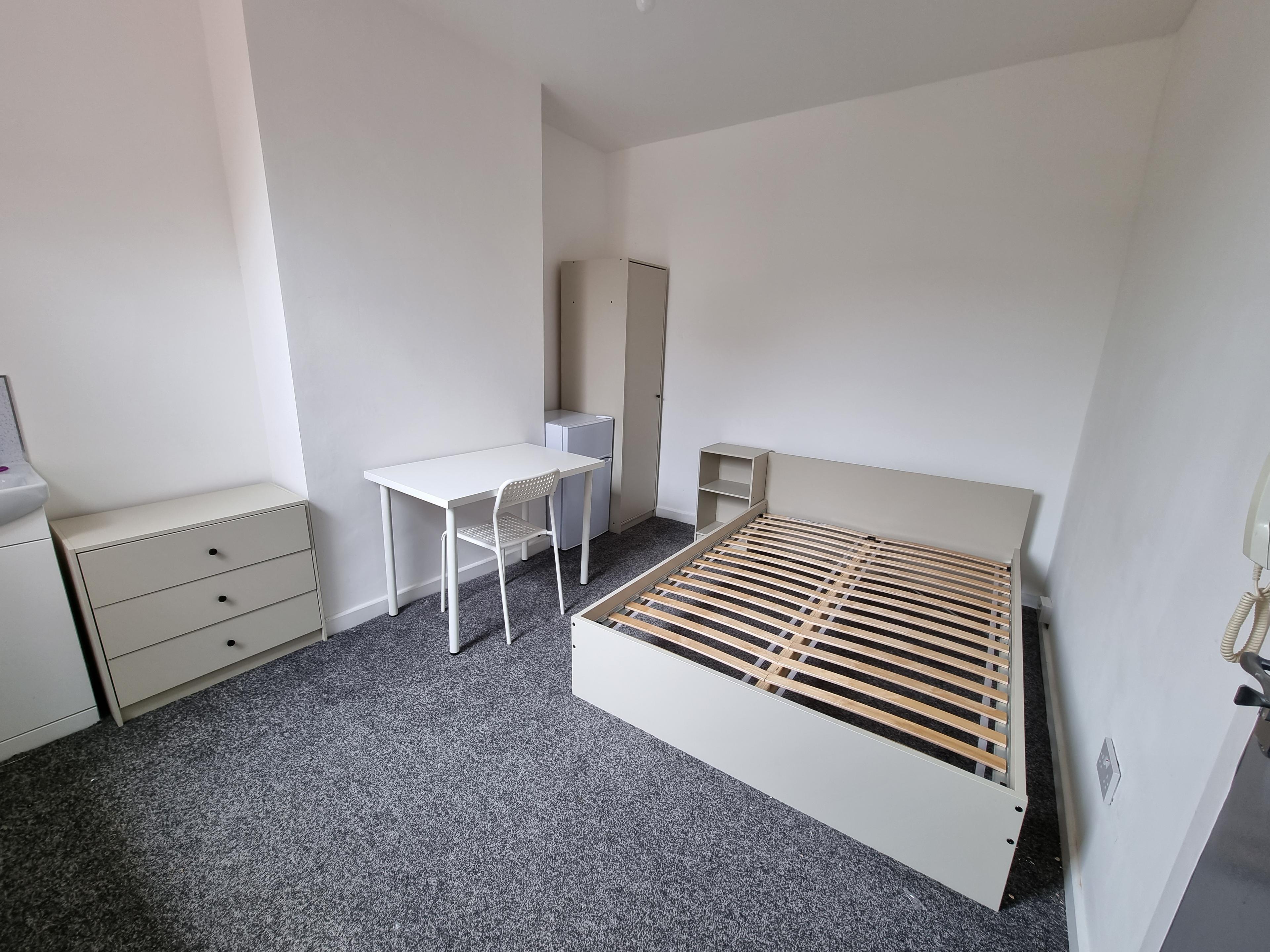 Room 7 at 11 Wiverton Road
