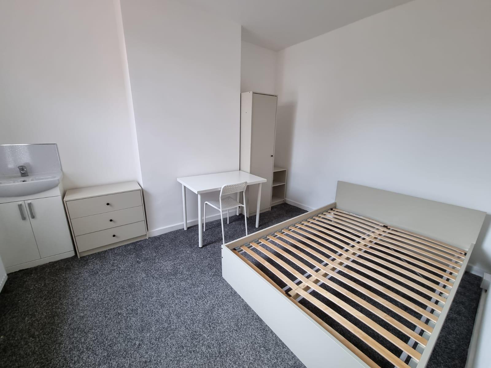Room 7 at 11 Wiverton Road